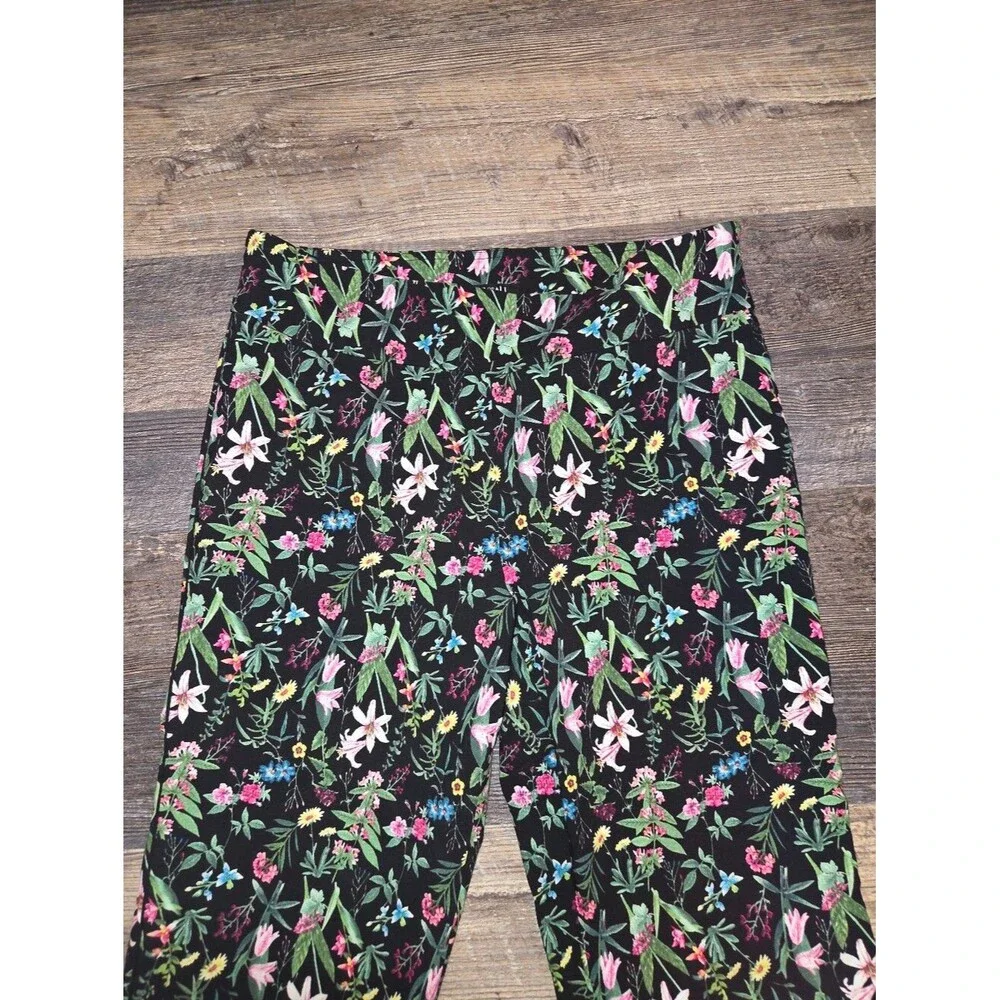 Roz & Ali Floral Stretch Cropped Pants